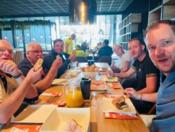 Bvk aan de gewonnen lunch bij partner IW4 ter ere van hun 65 jarig bestaan.